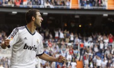 开云体育官方网站-羽球征途，石宇奇独舞，中国队鏖战印度队展王者风范