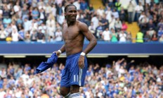 开云下载-勇士防守锁死热火，乔治在世界排名争夺战中接管比赛