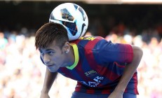 开云下载-孤骑破阵，汉密尔顿一肩扛鼎，雷诺轻取索伯的战术启示