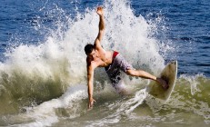 开云在线直播-戈贝尔持续制造杀伤，步行者节奏掌控黄蜂，现代篮球的战术博弈