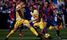 开云官方app入口-阿拉维斯苦练技术，备战西甲强敌的简单介绍