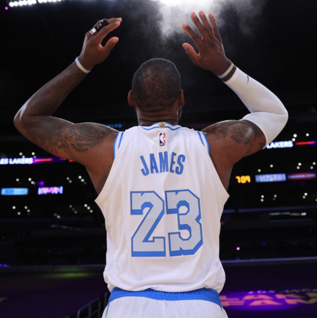 XL翻盘100T,Ruler一己之力扛起全队 XL翻盘100T,Ruler一己之力扛起全队