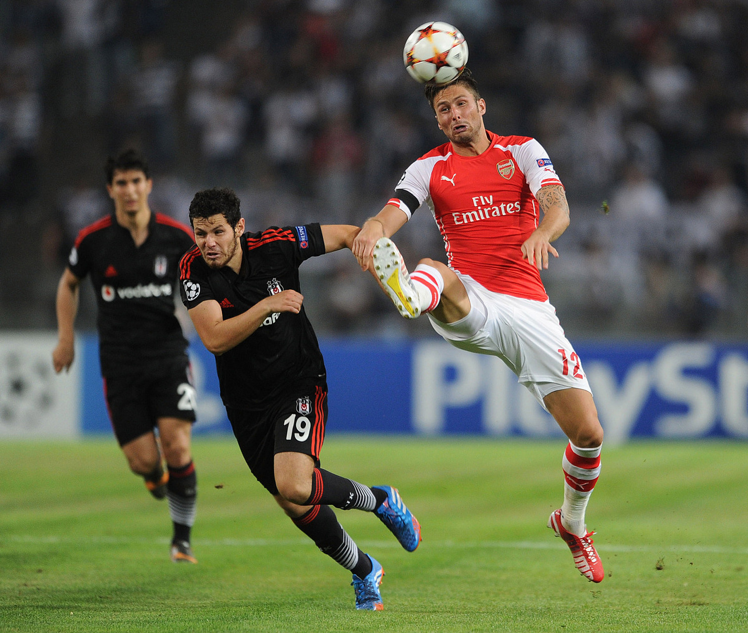 关于阿森纳教练组正在研究战术变化,提高球队战斗力的信息 关于阿森纳教练组正在研究战术变化,提高球队战斗力的信息