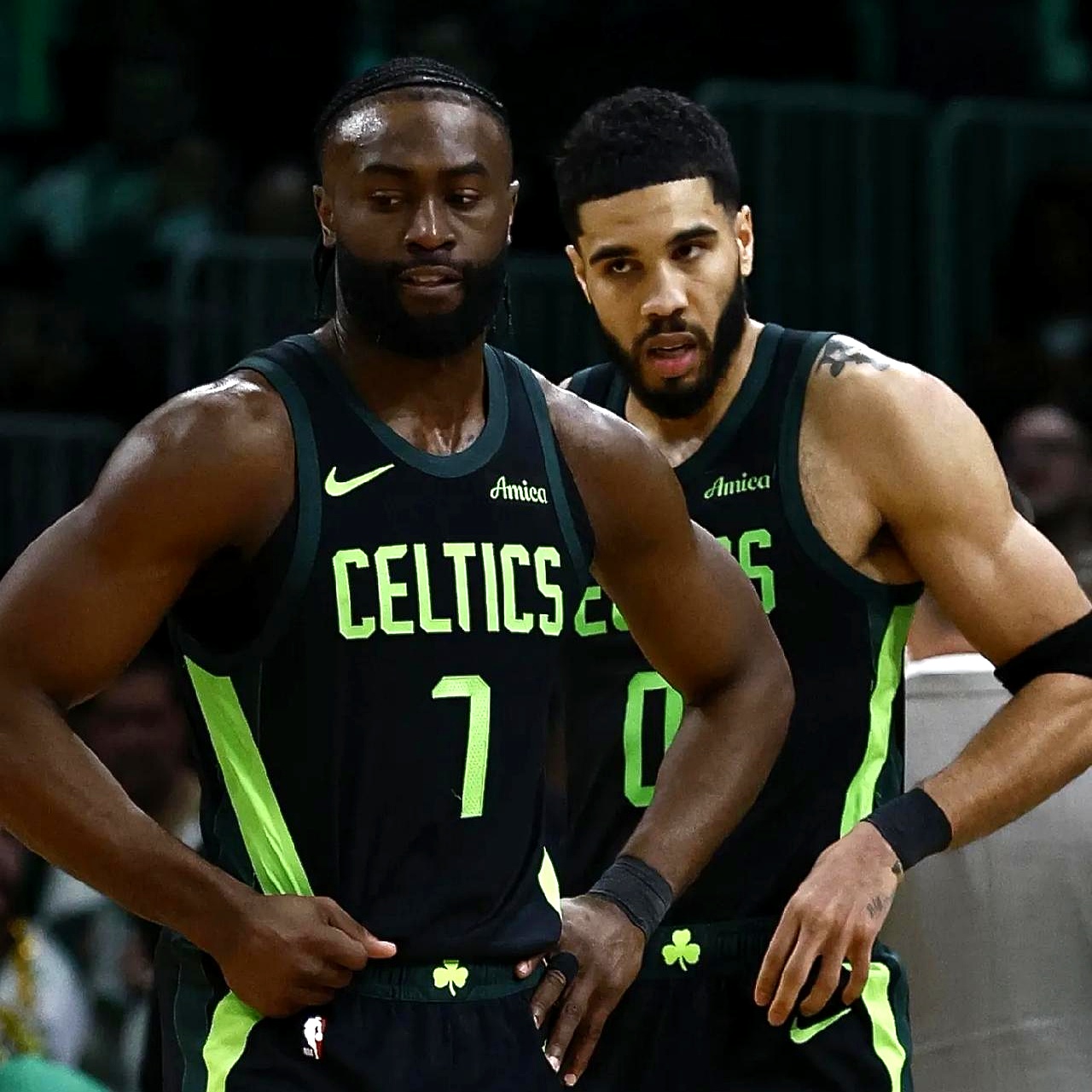 关于上海队鏖战尼克斯,塔图姆关键制胜的信息 关于上海队鏖战尼克斯,塔图姆关键制胜的信息