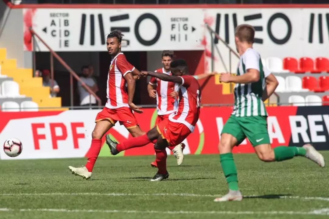 波尔多击败对手，积分榜上升至中游位置的简单介绍