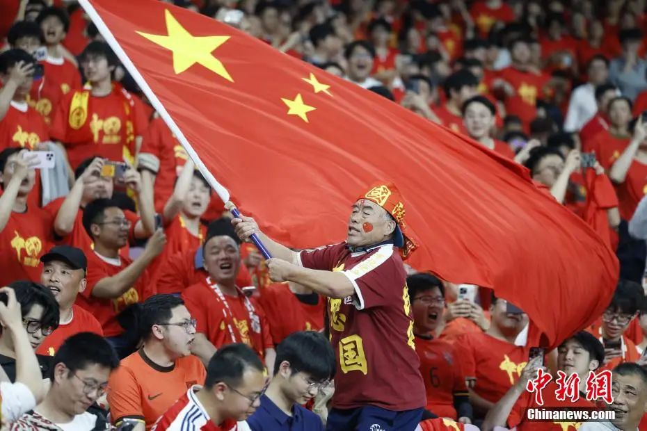 包含中超球员表现抢眼，为球队带来节节胜利的词条