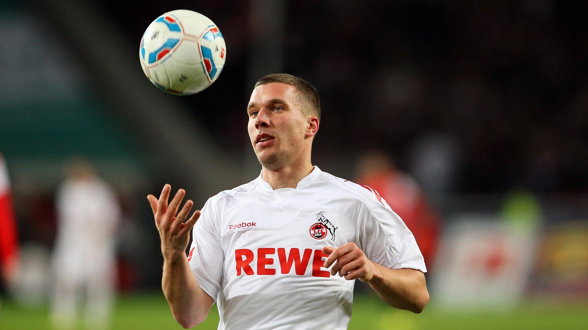 跨越赛场的统治力,当篮网单节风暴遇见欧冠决赛的米切尔时刻