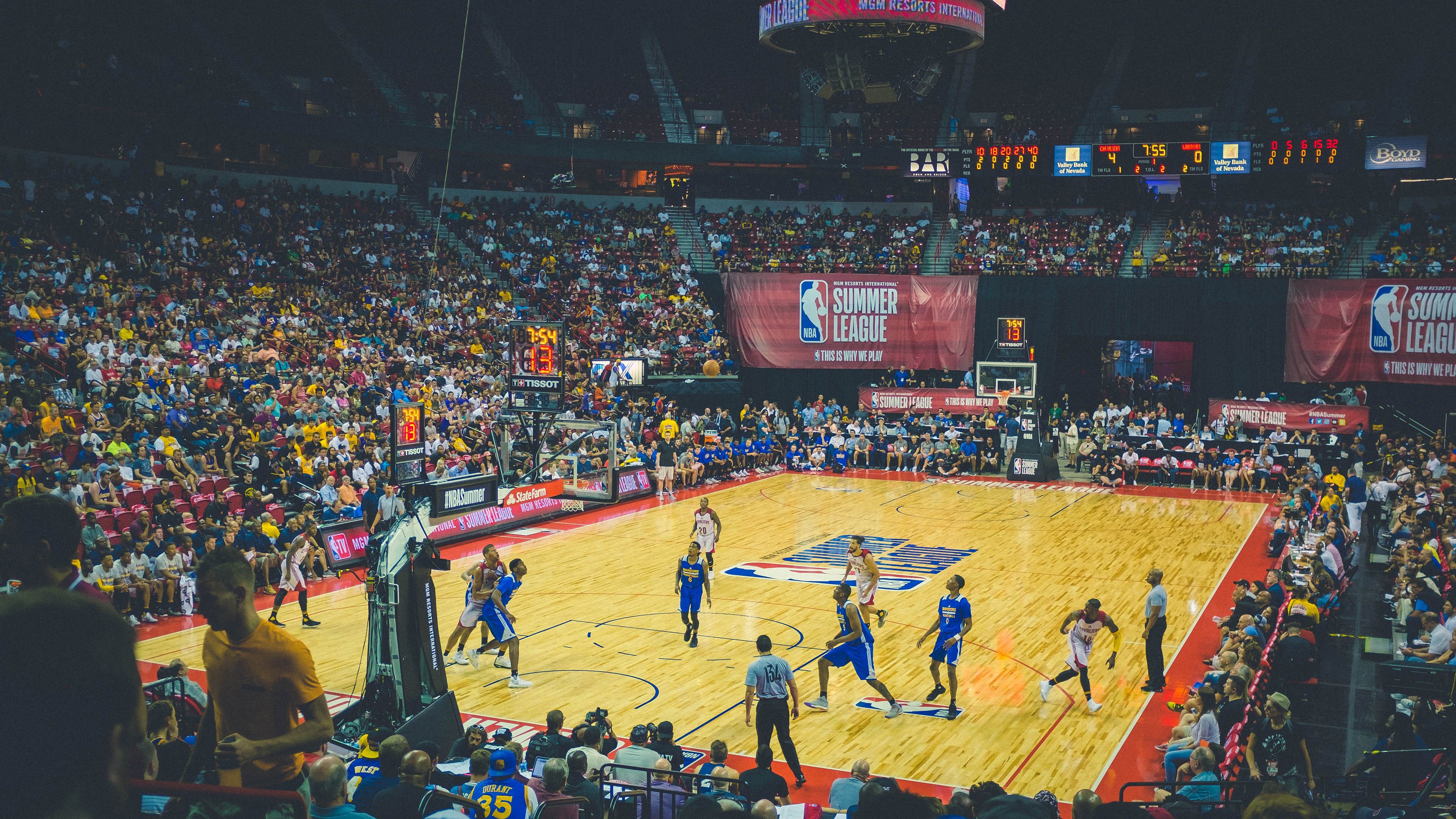 跨界传奇，当波兰铁骑淘汰拉齐奥，巴雷拉在NBA季后赛接管比赛